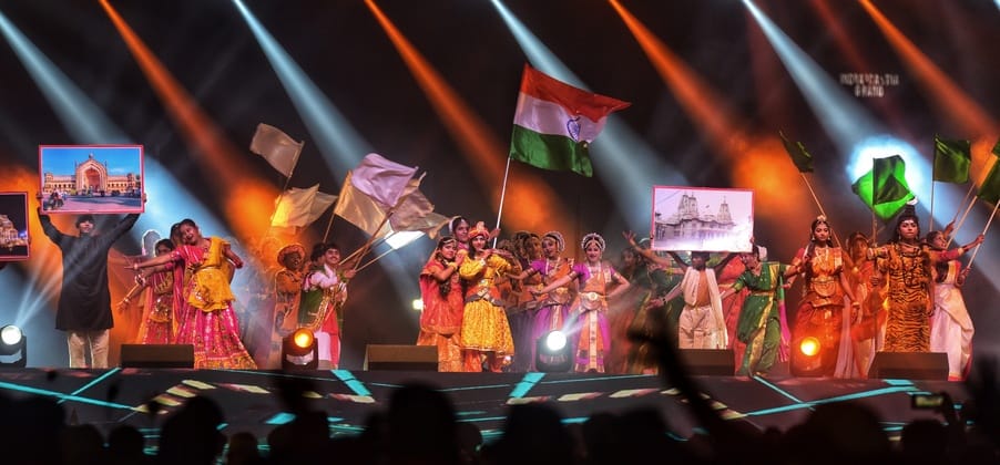 राष्ट्रीय जंबूरी में मंगलवार रात सांस्कृतिक आयोजन हुए। ड्रोन शो आकर्षण का केंद्र रहा। राष्ट्रीय जंबूरी में मंगलवार रात सांस्कृतिक आयोजन हुए। ड्रोन शो आकर्षण का केंद्र रहा।