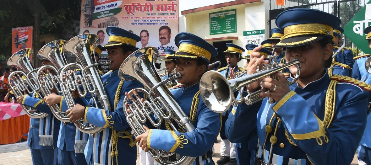 सरदार वल्लभ भाई पटेल की 150वीं जयंती पर मंगलवार को अलीगंज से एकता यात्रा निकाली गई। इसमें सैकड़