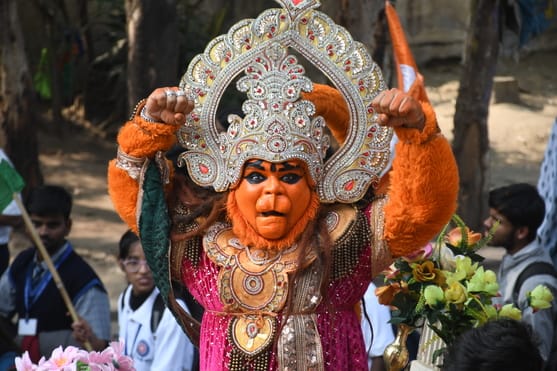 सरदार वल्लभ भाई पटेल की 150वीं जयंती पर मंगलवार को अलीगंज से एकता यात्रा निकाली गई। इसमें सैकड़