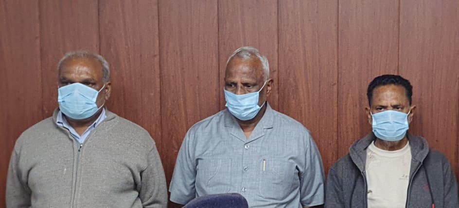 शिकारगंज क्षेत्र के पंडी गांव में विकास कार्य का लोकार्पण करते चकिया के भाजपा विधायक कैलाश आचार