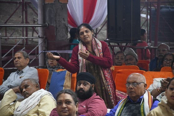 श्री खाटू श्याम मंदिर में श्रीमद्भागवत कथा के चौथे दिन कथावाचक किरीट भाई ने भक्त प्रहलाद की कथा