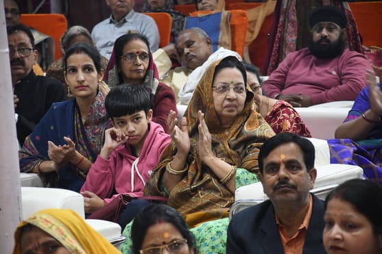 श्री खाटू श्याम मंदिर में श्रीमद्भागवत कथा के चौथे दिन कथावाचक किरीट भाई ने भक्त प्रहलाद की कथा