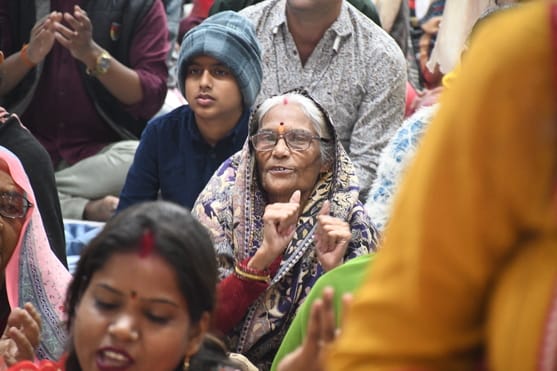 श्री खाटू श्याम मंदिर में श्रीमद्भागवत कथा के चौथे दिन कथावाचक किरीट भाई ने भक्त प्रहलाद की कथा