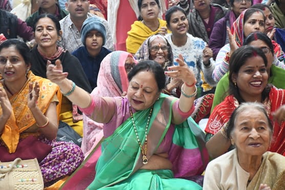 श्री खाटू श्याम मंदिर में श्रीमद्भागवत कथा के चौथे दिन कथावाचक किरीट भाई ने भक्त प्रहलाद की कथा