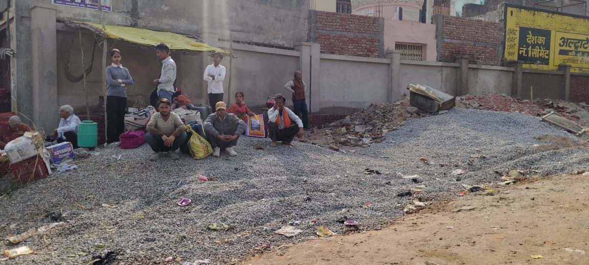 विप्रावली के जंगल मे मृत मिला जंगली सूअर पोस्टमार्टम को भेजा विप्रावली के जंगल मे मृत मिला जंगली सूअर पोस्टमार्टम को भेजा
