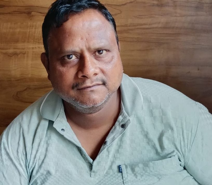 फोटो संख्या:73-पार्किंग न होने से शॉपिंग कॉम्प्लेक्स में खड़ी बाइकें--संवाद फोटो संख्या:73-पार्किंग न होने से शॉपिंग कॉम्प्लेक्स में खड़ी बाइकें--संवाद
