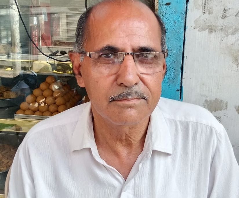 फोटो संख्या:73-पार्किंग न होने से शॉपिंग कॉम्प्लेक्स में खड़ी बाइकें--संवाद फोटो संख्या:73-पार्किंग न होने से शॉपिंग कॉम्प्लेक्स में खड़ी बाइकें--संवाद