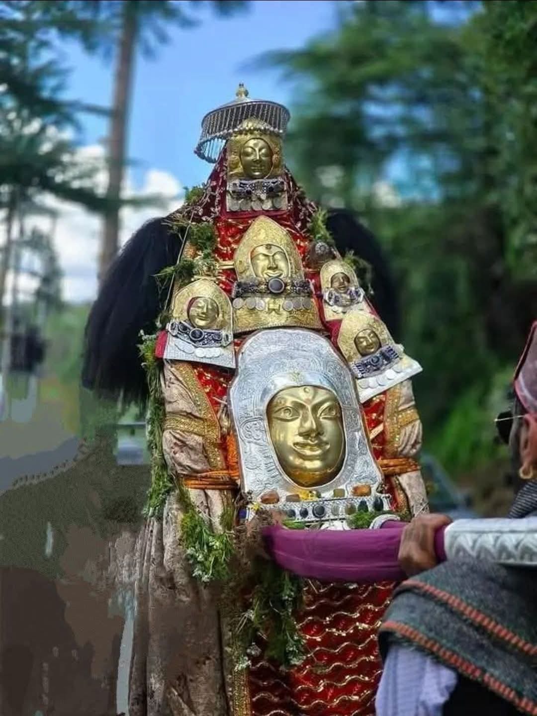 झड़ग गांव के देवता नागेश्वर महाराज का भव्य मंदि, जहां होगा शांद महायज्ञ। संवाद