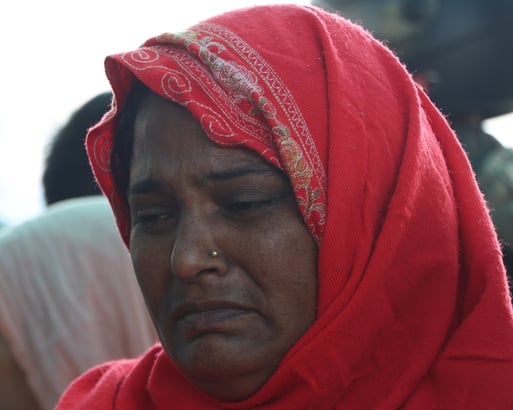 34...पीजीआई में काहनी गांव के घायल युवक साहिल से मिलने पहुंची जनवादी महिला समिति की सदस्य। स्रा 34...पीजीआई में काहनी गांव के घायल युवक साहिल से मिलने पहुंची जनवादी महिला समिति की सदस्य। स्रा