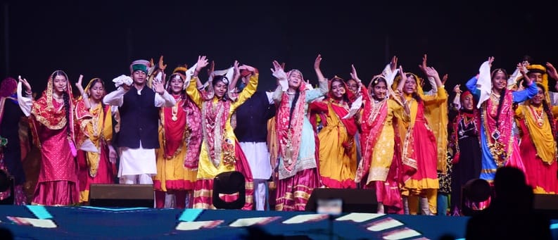 डिफेंस एक्सपो ग्राउंड में 19वीं राष्ट्रीय जंबूरी के समापन की पूर्व संध्या पर बृहस्पतिवार शाम हु डिफेंस एक्सपो ग्राउंड में 19वीं राष्ट्रीय जंबूरी के समापन की पूर्व संध्या पर बृहस्पतिवार शाम हु