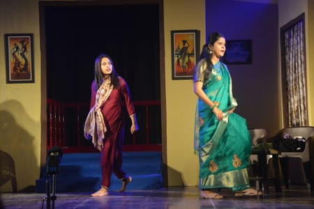 डर और पीपल का पेड़ मंचन से की व्यवस्था पर चोट डर और पीपल का पेड़ मंचन से की व्यवस्था पर चोट