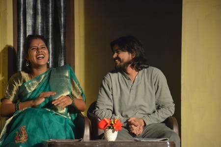 ''घर का न घाट का'' के मंचन ने गुदगुदाया ''घर का न घाट का'' के मंचन ने गुदगुदाया