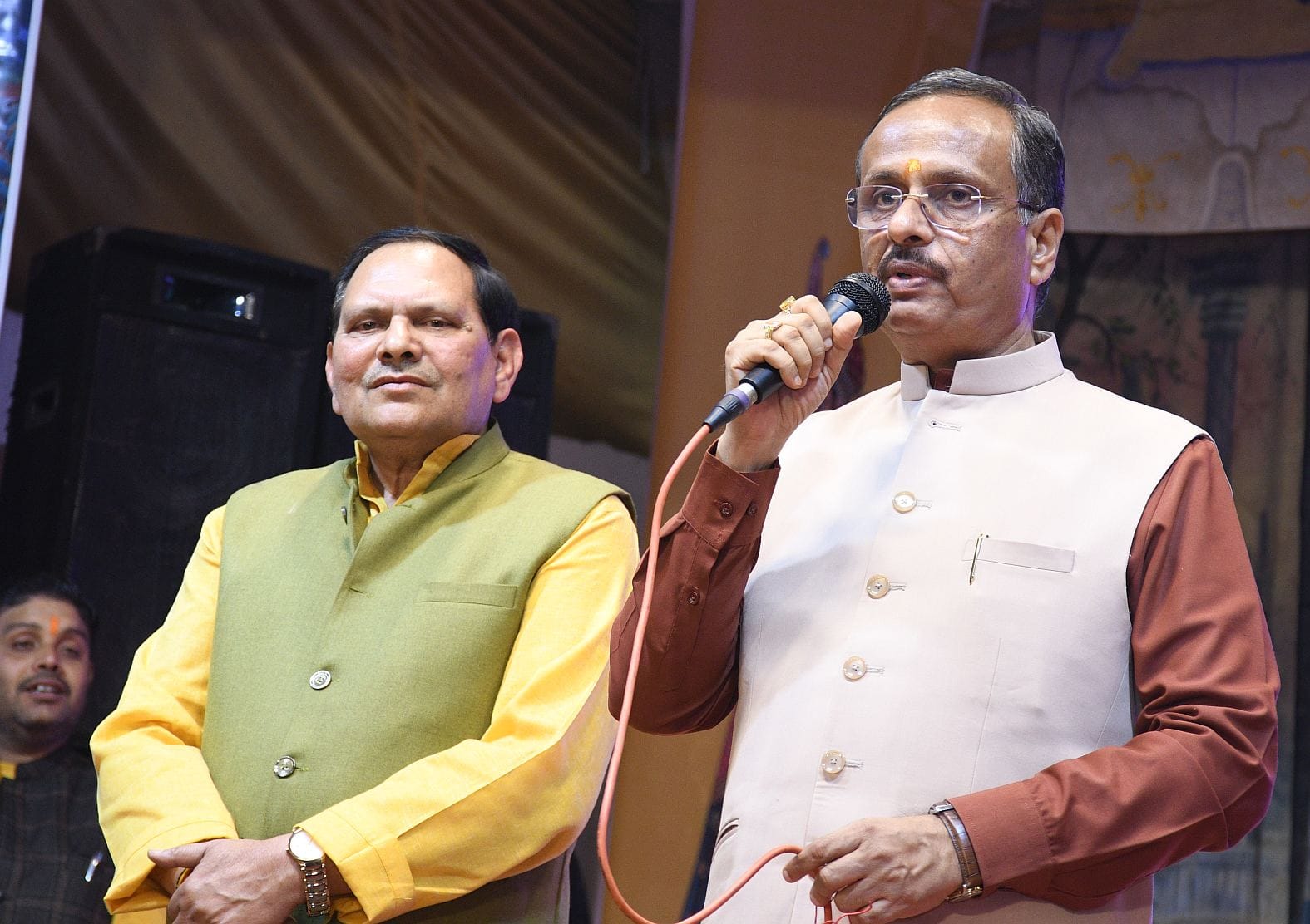 इंदिरानगर के अमराई गांव में बृहस्पतिवार को 110वें धनुष यज्ञ महोत्सव का शुभारंभ हुआ।