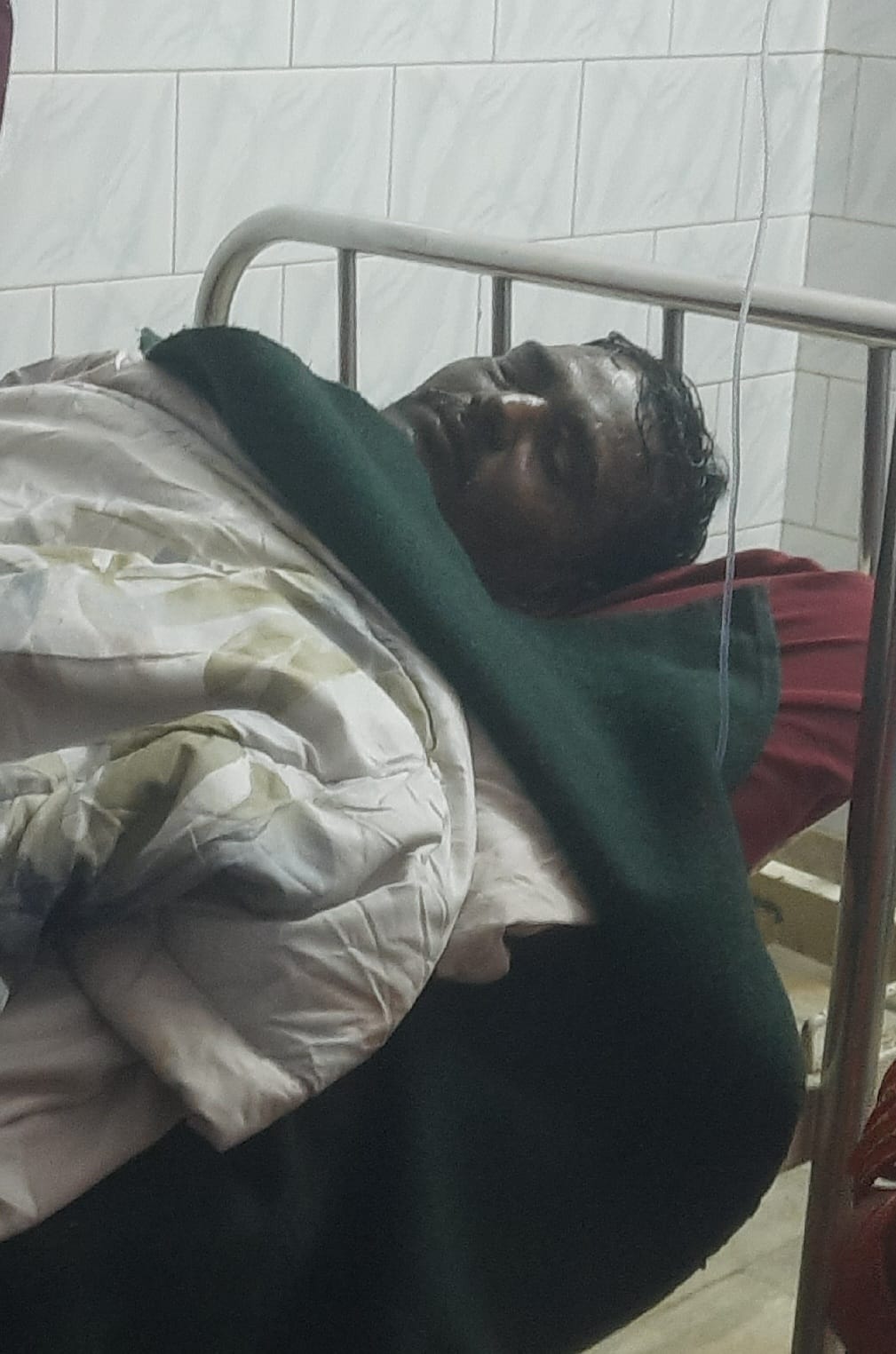 सिकंदरा स्थित निजी अस्पताल में भर्ती केमिकल फैक्ट्री के धमाका झुलसा मनोज सिकंदरा स्थित निजी अस्पताल में भर्ती केमिकल फैक्ट्री के धमाका झुलसा मनोज