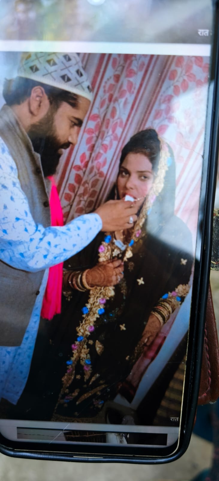 सुंदर नहीं लगती.. तीन तलाक़ पीड़ित महिला ने SP कार्यालय में लगाई गुहार,पति की शिकायत सुंदर नहीं लगती.. तीन तलाक़ पीड़ित महिला ने SP कार्यालय में लगाई गुहार,पति की शिकायत