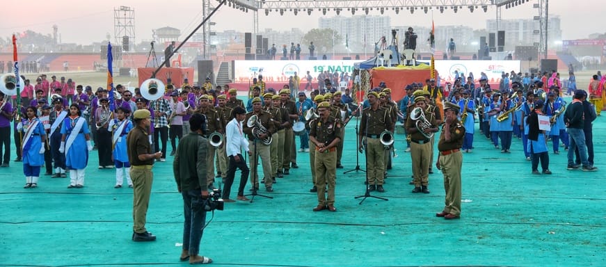 शुक्रवार को राष्ट्रपति के कार्यक्रम के लिए मार्च पास्ट का रिहर्सल करते स्काउट-गाइड। शुक्रवार को राष्ट्रपति के कार्यक्रम के लिए मार्च पास्ट का रिहर्सल करते स्काउट-गाइड।