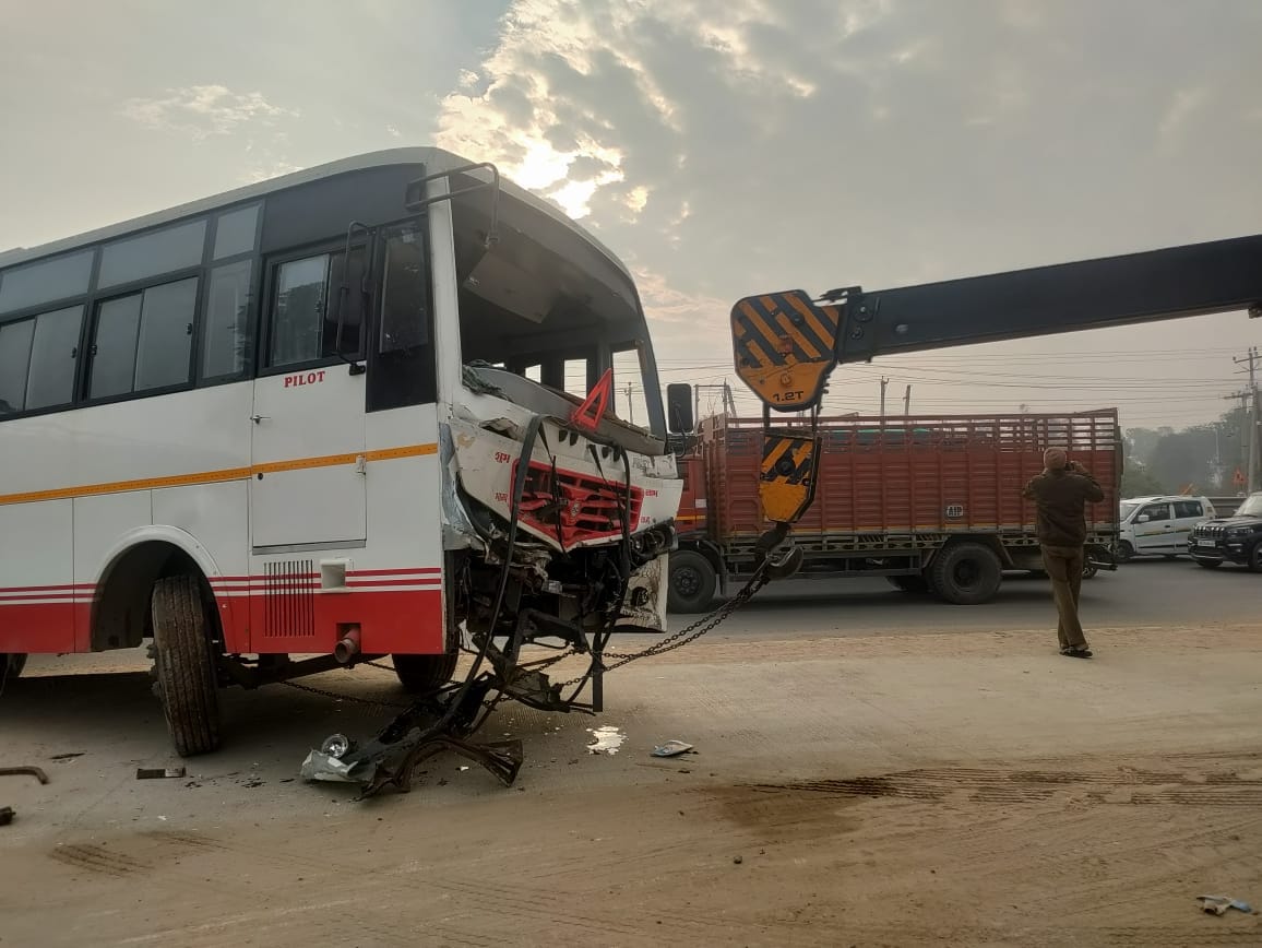 दिल्ली-जयपुर हाईवे पर लगा जाम। संवाद