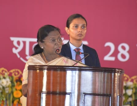 ब्रह्माकुमारीज के समारोह में मौजूद राष्ट्रपति द्रौपदी मुर्मू, राज्यपाल आनंदीबेन पटेल, मुख्यमंत्