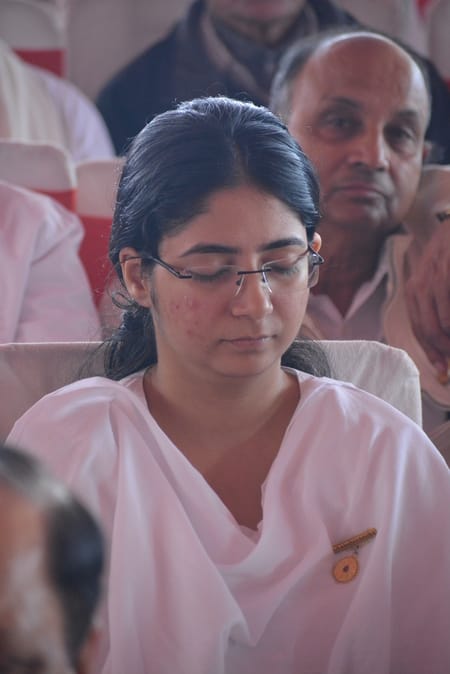 ब्रह्माकुमारीज के समारोह में मौजूद राष्ट्रपति द्रौपदी मुर्मू, राज्यपाल आनंदीबेन पटेल, मुख्यमंत्