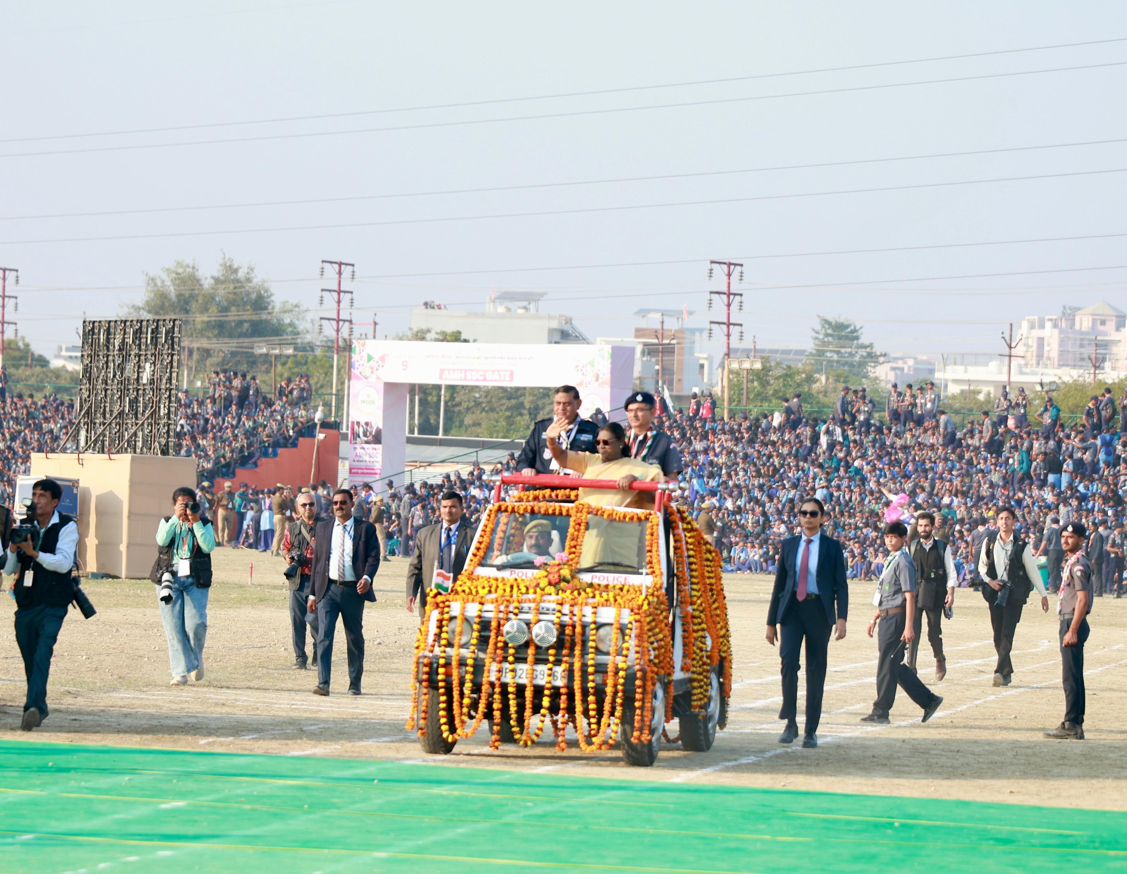 जंबूरी में झलका विविध भारत, वसुधैव कुटुम्बकम् का दिया संदेश जंबूरी में झलका विविध भारत, वसुधैव कुटुम्बकम् का दिया संदेश