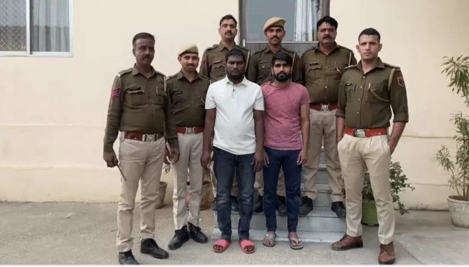 50लाख की चोरी आरोपी चढ़े पुलिस के हथे