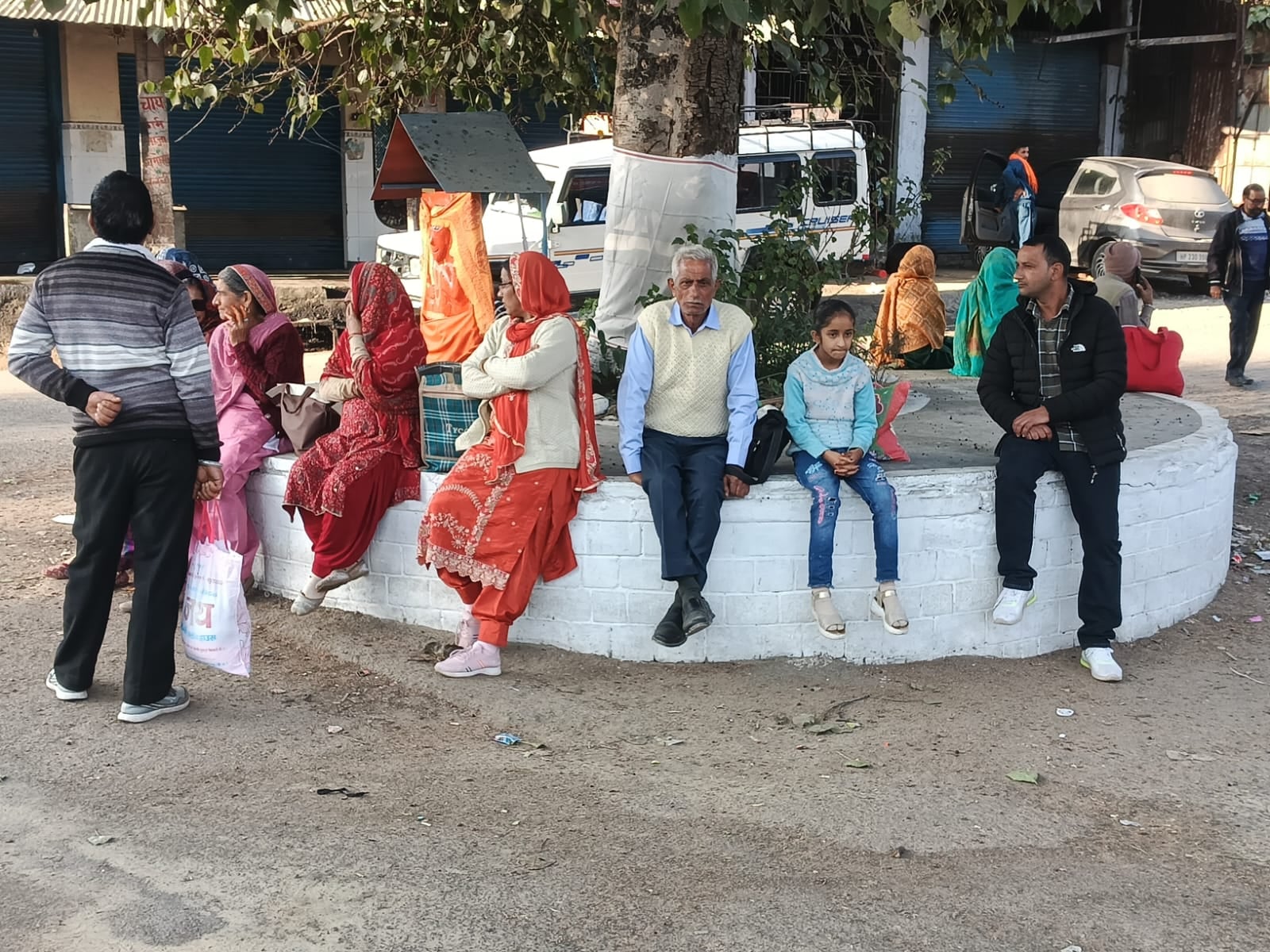 डायरी की खबर का फोटोटेपरा स्कूल में वार्षिक पारितोषिक वितरण समारोह में बच्चों को सम्मानित करते डायरी की खबर का फोटोटेपरा स्कूल में वार्षिक पारितोषिक वितरण समारोह में बच्चों को सम्मानित करते