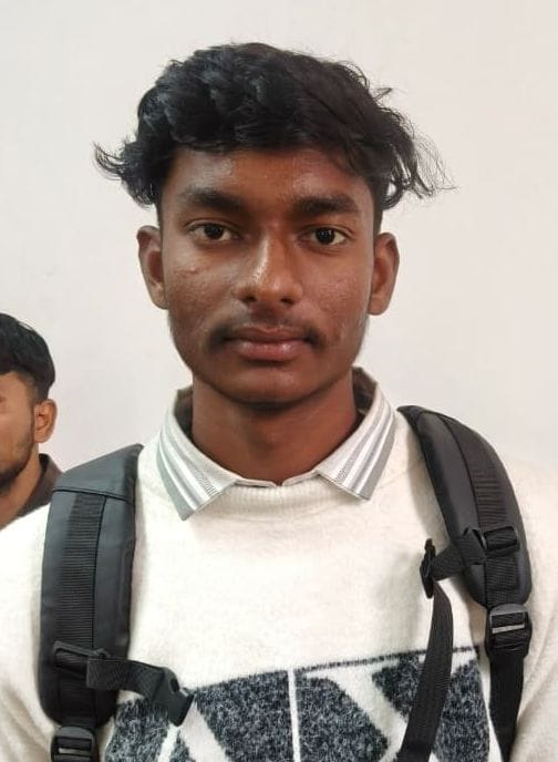 फोटो-4- रोजगार मेले में साक्षात्कार देते युवा। संवाद फोटो-4- रोजगार मेले में साक्षात्कार देते युवा। संवाद