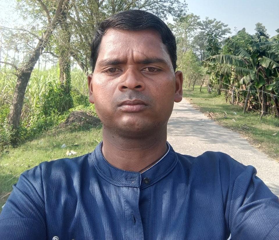 घटना स्थल पर मौजूद पलिया सीओ जितेंद्र सिंह परिहार और पुलिस। संवाद घटना स्थल पर मौजूद पलिया सीओ जितेंद्र सिंह परिहार और पुलिस। संवाद