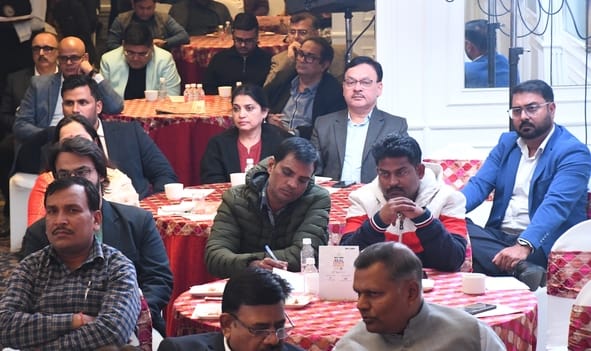 कार्यक्रम में पहुंचे लोग। कार्यक्रम में पहुंचे लोग।