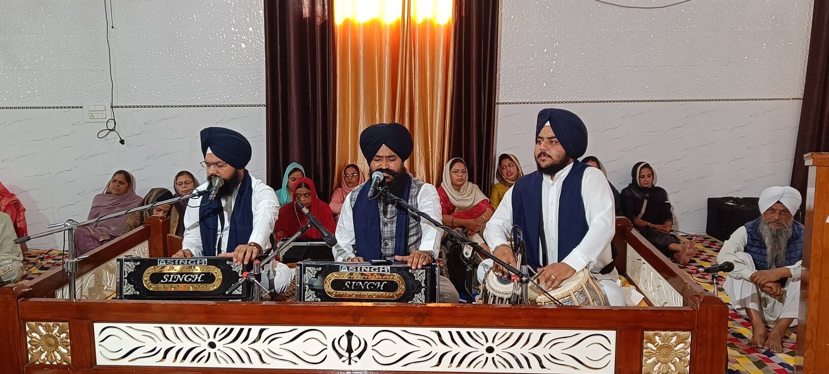 नारायणगढ़ में गुरुद्वारा श्री रातगढ़ साहिब में महान गुरमति समागम में बैठी संगत। प्रवक्ता नारायणगढ़ में गुरुद्वारा श्री रातगढ़ साहिब में महान गुरमति समागम में बैठी संगत। प्रवक्ता