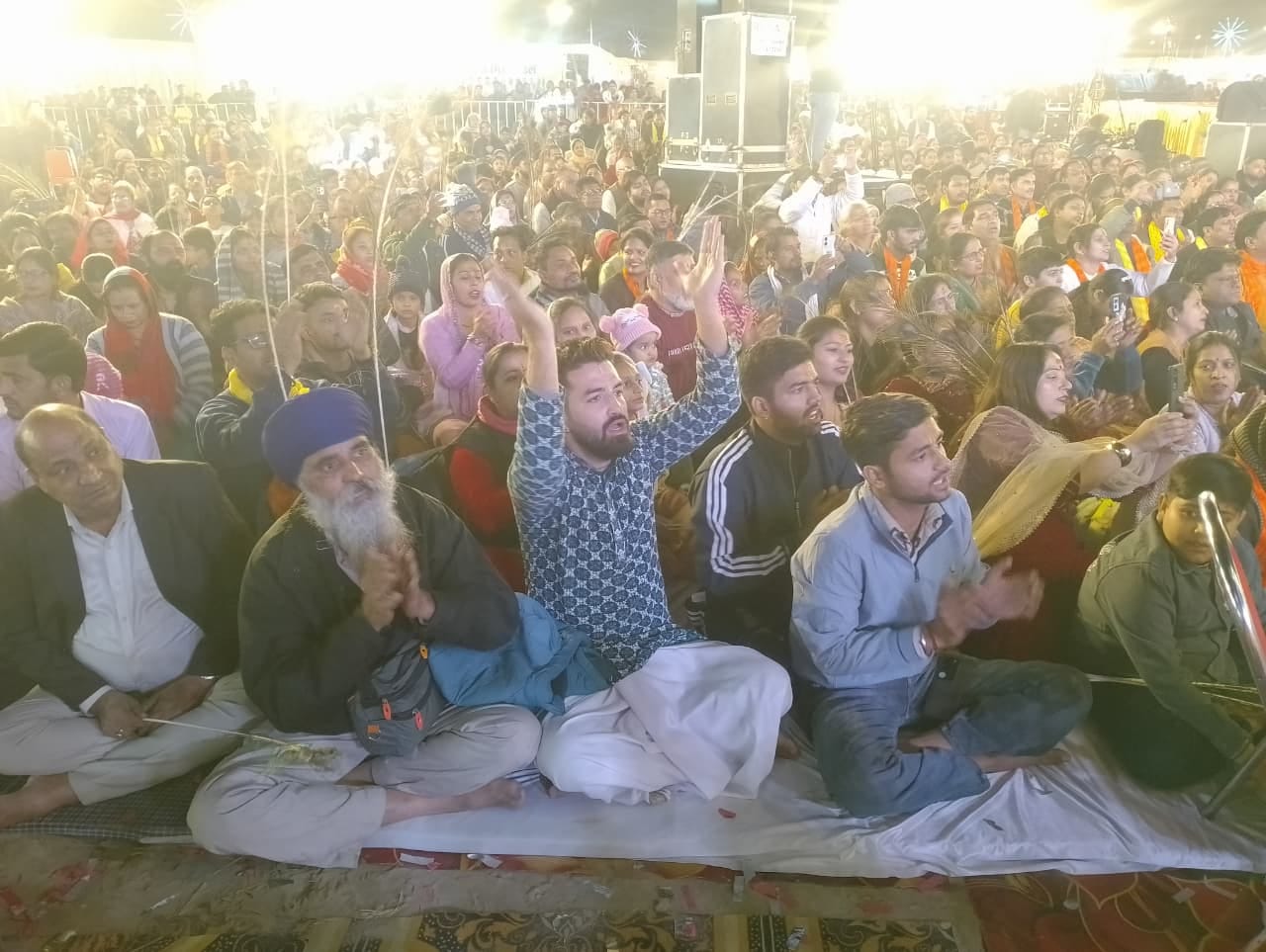 द्वितीय श्रीश्याम महोत्सव में सजा बाबा का दरबार। संवाद द्वितीय श्रीश्याम महोत्सव में सजा बाबा का दरबार। संवाद