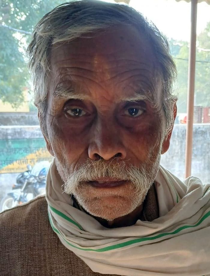 फोटो 30 एमएएचपी 11 परिचय-साधन सहकारी समिति में यूरिया खाद लेने के लिए जुटी किसानों की भीड़। संव फोटो 30 एमएएचपी 11 परिचय-साधन सहकारी समिति में यूरिया खाद लेने के लिए जुटी किसानों की भीड़। संव