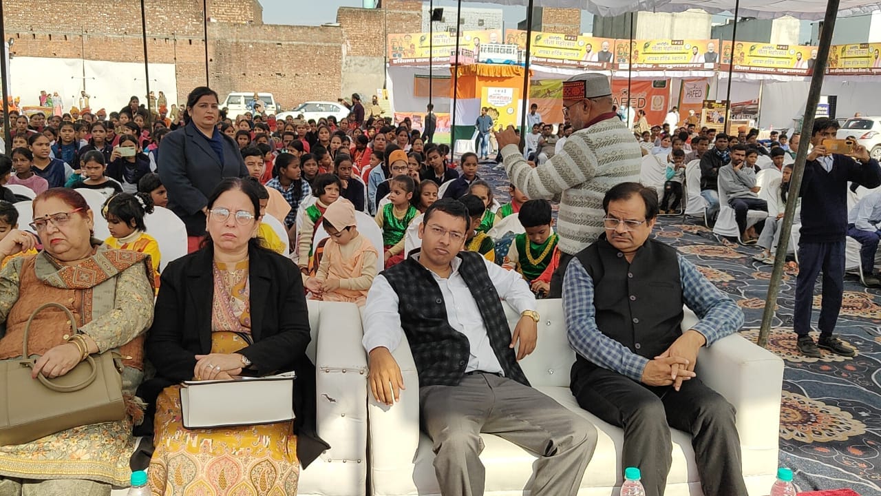 गीता जयंती महोत्सव में प्रस्तुति देते कलाकार। प्रवक्ता गीता जयंती महोत्सव में प्रस्तुति देते कलाकार। प्रवक्ता