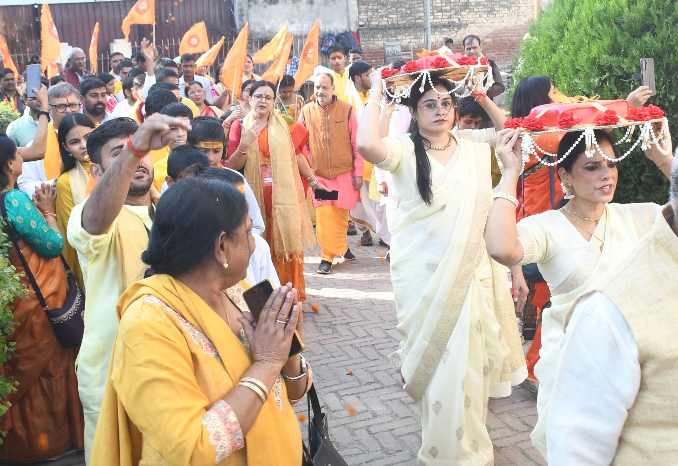 गीता महोत्सव में पहुंचे लोग। गीता महोत्सव में पहुंचे लोग।