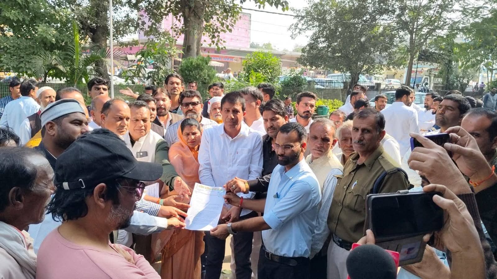 वरिष्ठ नेता हरपाल सिंह ठाकुर ने सरकार पर तीखा हमला बोला