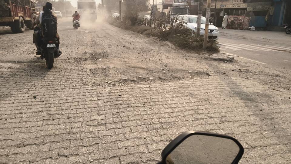 जगाधरी-व्यासपुर राज्य राजमार्ग से गायब सफेद पट्टी। संवाद