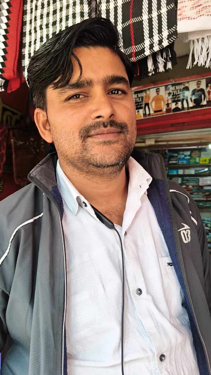 मंझनपुर चौराहे पर बंद पड़ा फव्वारा। संवाद मंझनपुर चौराहे पर बंद पड़ा फव्वारा। संवाद