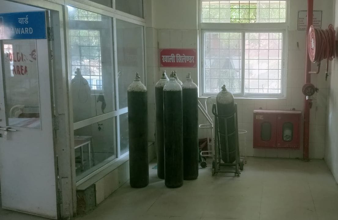 फोटो-12- जिला अस्पताल स्थित ऑक्सीजन प्लांट। संवाद