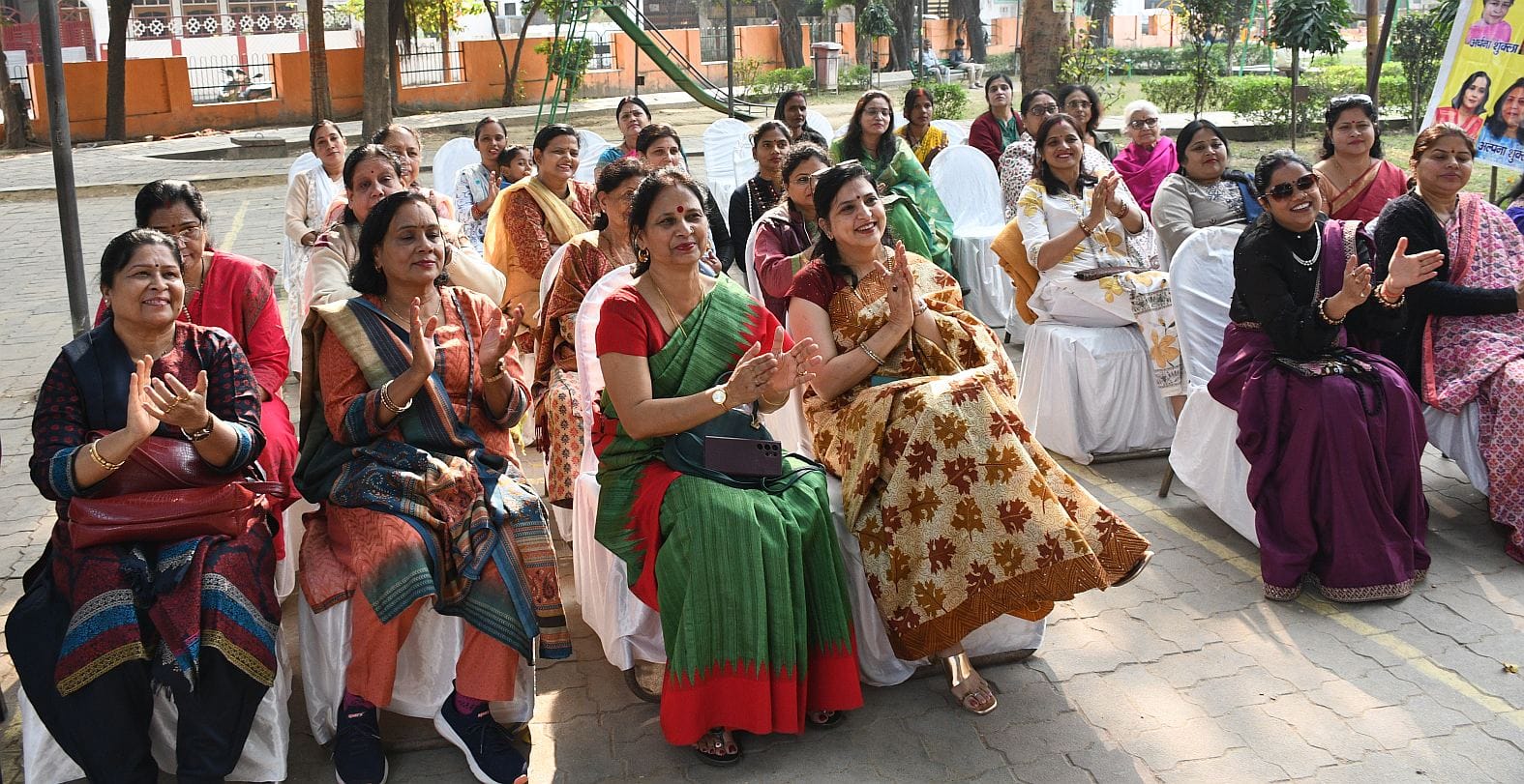 अमर उजाला की ओर से अपराजिता कार्यक्रम के तहत बुधवार को गोमतीनगर के विश्वास खंड-3 स्थित शिवाजी प अमर उजाला की ओर से अपराजिता कार्यक्रम के तहत बुधवार को गोमतीनगर के विश्वास खंड-3 स्थित शिवाजी प