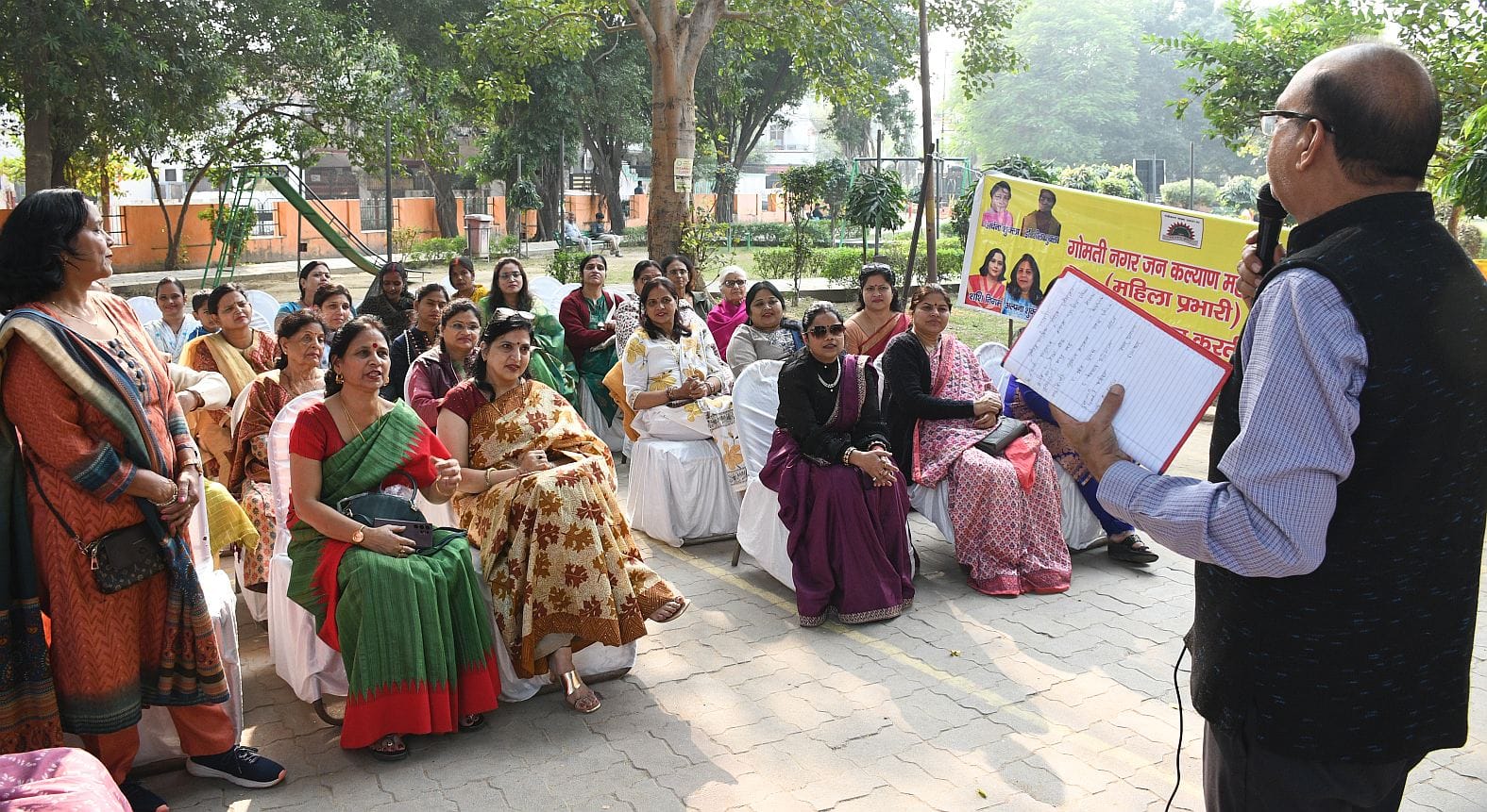 अमर उजाला की ओर से अपराजिता कार्यक्रम के तहत बुधवार को गोमतीनगर के विश्वास खंड-3 स्थित शिवाजी प अमर उजाला की ओर से अपराजिता कार्यक्रम के तहत बुधवार को गोमतीनगर के विश्वास खंड-3 स्थित शिवाजी प