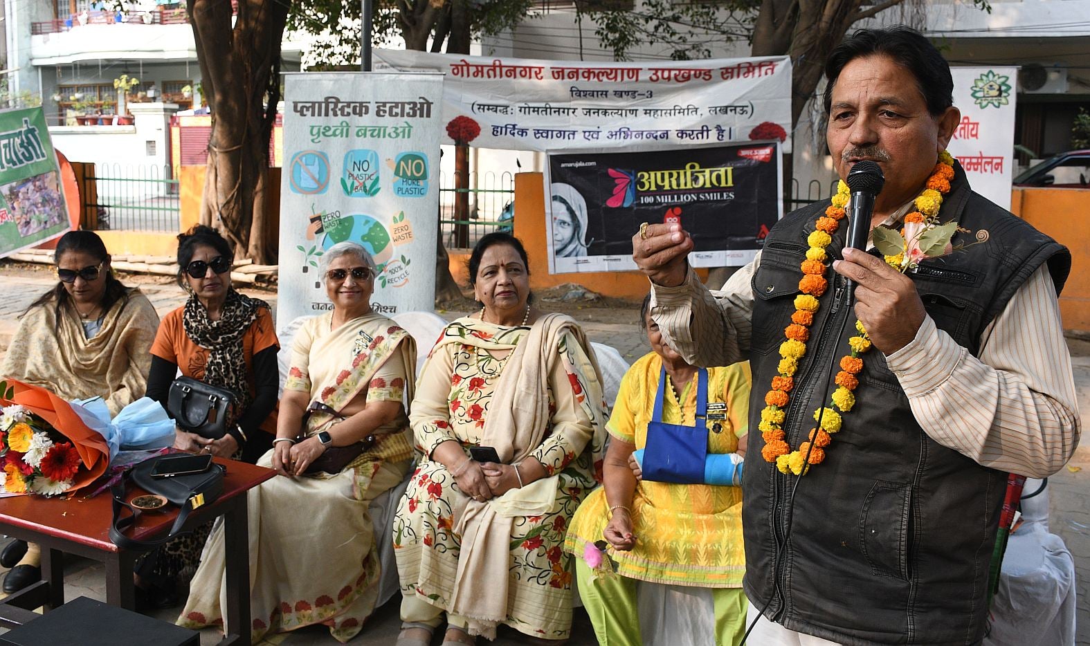 अमर उजाला की ओर से अपराजिता कार्यक्रम के तहत बुधवार को गोमतीनगर के विश्वास खंड-3 स्थित शिवाजी प अमर उजाला की ओर से अपराजिता कार्यक्रम के तहत बुधवार को गोमतीनगर के विश्वास खंड-3 स्थित शिवाजी प
