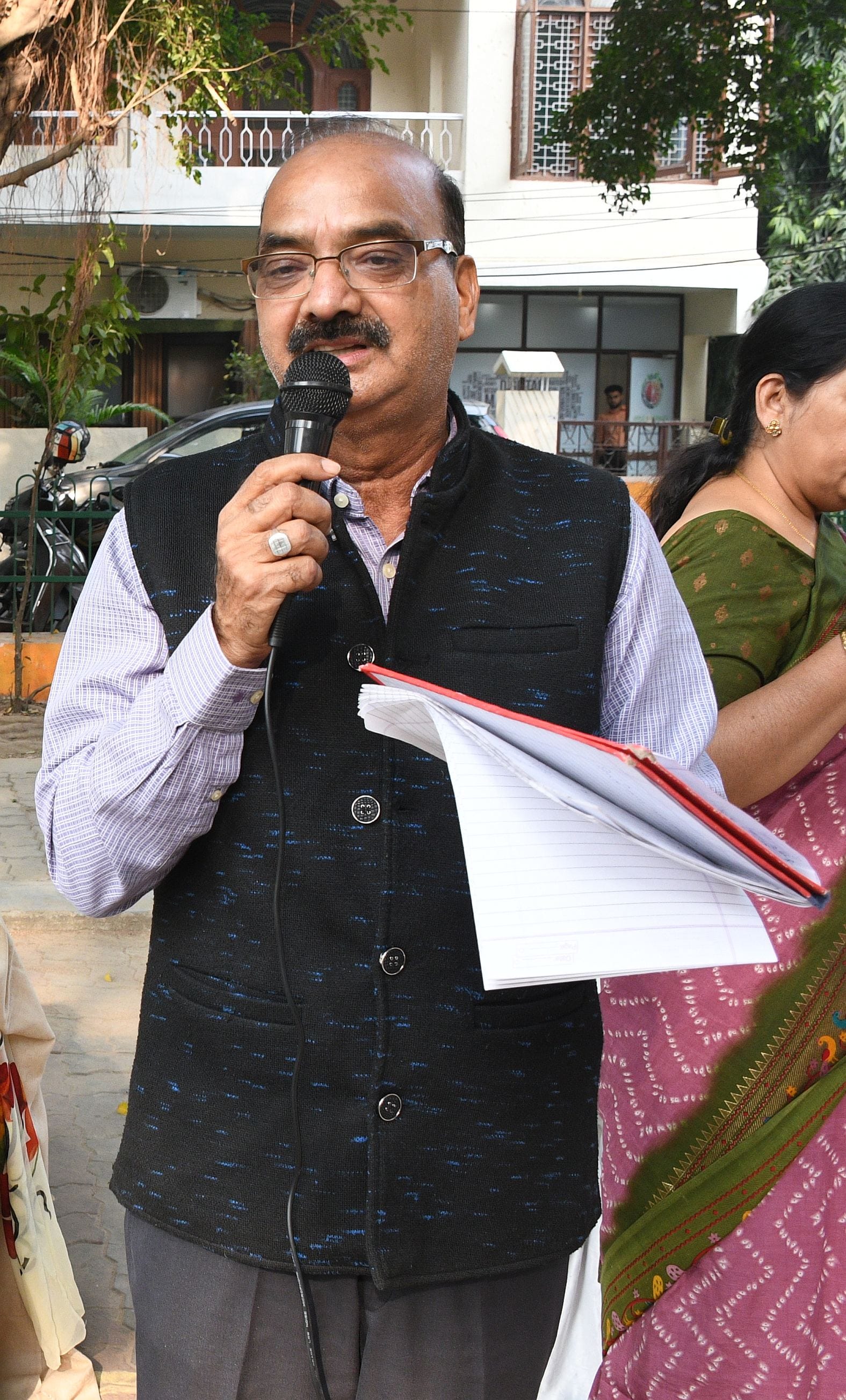 अमर उजाला की ओर से अपराजिता कार्यक्रम के तहत बुधवार को गोमतीनगर के विश्वास खंड-3 स्थित शिवाजी प अमर उजाला की ओर से अपराजिता कार्यक्रम के तहत बुधवार को गोमतीनगर के विश्वास खंड-3 स्थित शिवाजी प