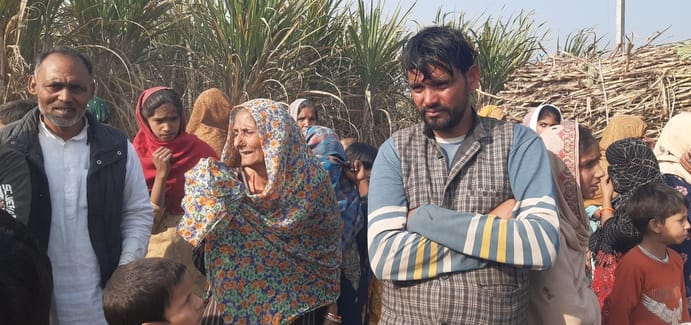 फौलादनगर गांव निवासी मृतक किसान अंग्रेजू की फाइल फोटो। स्रोत:परिजन