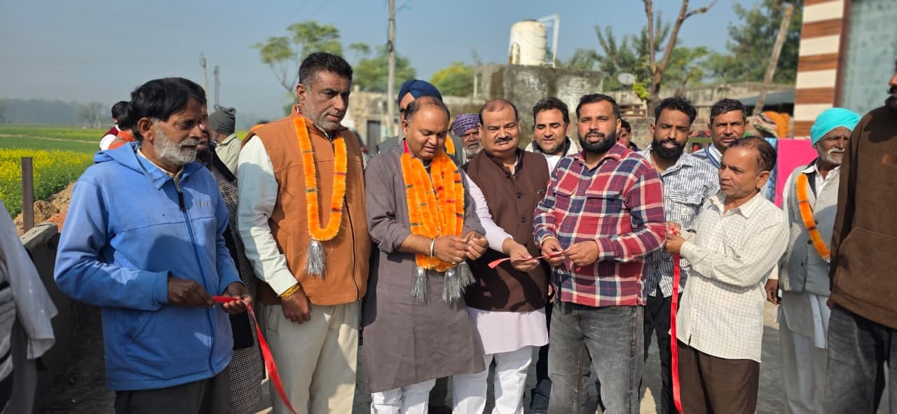 शाहाबाद। विकास योजनाओं का उद्दघाटन करते सुभाष कलसाना व अन्य। विज्ञप्ति शाहाबाद। विकास योजनाओं का उद्दघाटन करते सुभाष कलसाना व अन्य। विज्ञप्ति