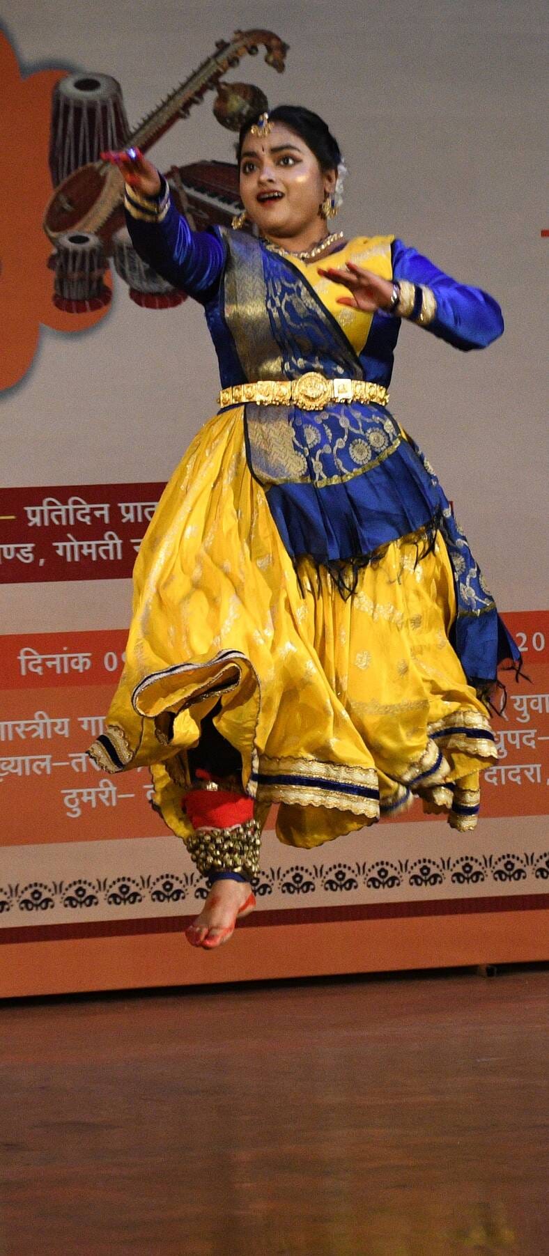 उत्तर प्रदेश संगीत नाटक अकादमी की प्रादेशिक संगीत प्रतियोगिता के पहले चरण के अंतिम दिन कथक प्रत उत्तर प्रदेश संगीत नाटक अकादमी की प्रादेशिक संगीत प्रतियोगिता के पहले चरण के अंतिम दिन कथक प्रत