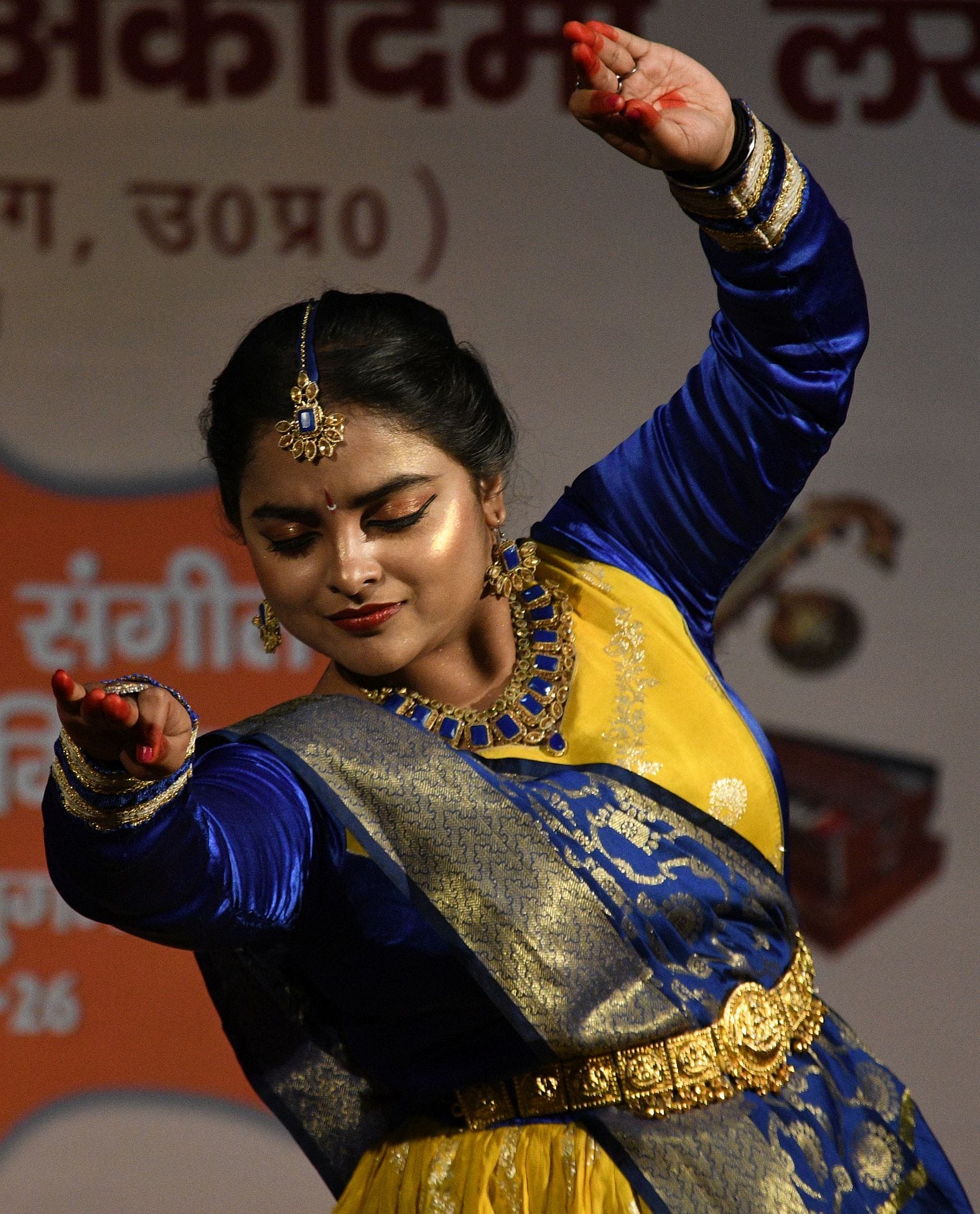 उत्तर प्रदेश संगीत नाटक अकादमी की प्रादेशिक संगीत प्रतियोगिता के पहले चरण के अंतिम दिन कथक प्रत उत्तर प्रदेश संगीत नाटक अकादमी की प्रादेशिक संगीत प्रतियोगिता के पहले चरण के अंतिम दिन कथक प्रत