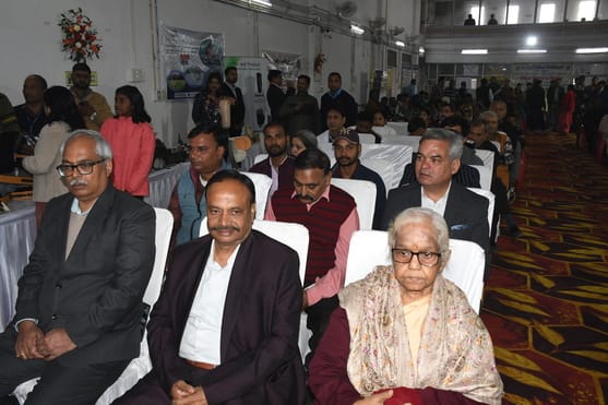 विश्व दिव्यांग दिवस पर केजीएमयू में बुधवार को दिव्यांगों के लिए कैरम, टेबल टेनिस समेत कई प्रतिय विश्व दिव्यांग दिवस पर केजीएमयू में बुधवार को दिव्यांगों के लिए कैरम, टेबल टेनिस समेत कई प्रतिय