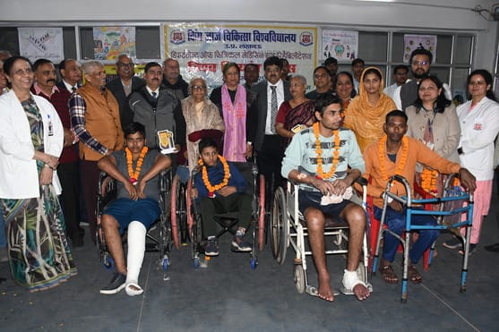 विश्व दिव्यांग दिवस पर केजीएमयू में बुधवार को दिव्यांगों के लिए कैरम, टेबल टेनिस समेत कई प्रतिय विश्व दिव्यांग दिवस पर केजीएमयू में बुधवार को दिव्यांगों के लिए कैरम, टेबल टेनिस समेत कई प्रतिय