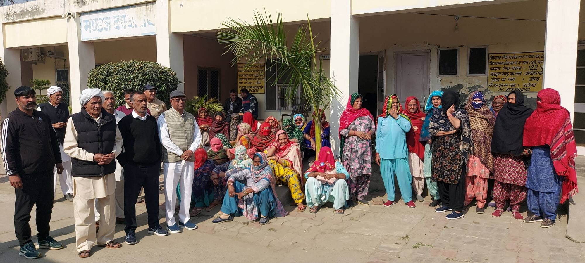 04जेएनडी22-पटेल नगर की गली में भरा सीवरेज का गंदा पानी। संवाद