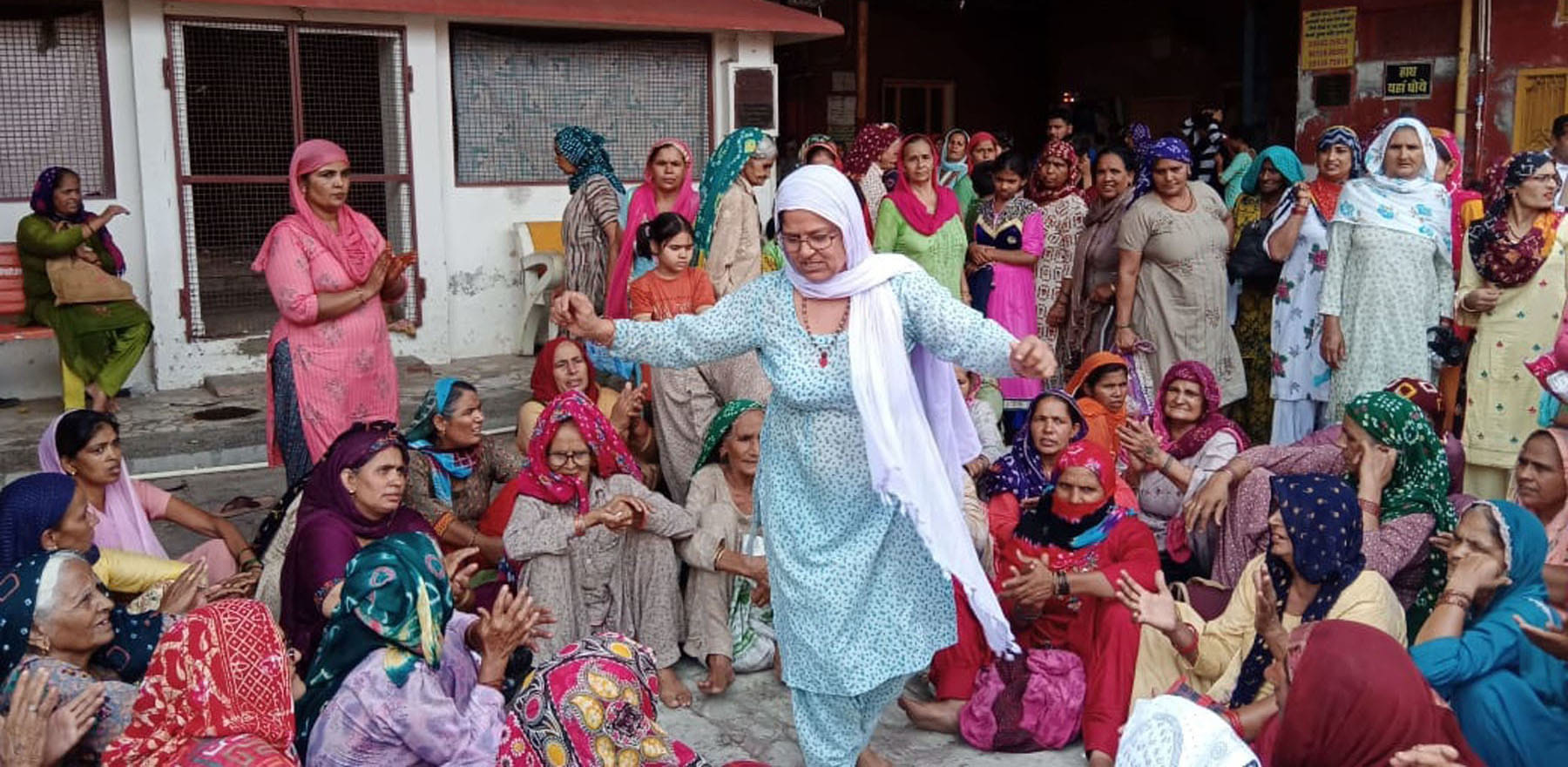 4केएलटी3: मार्गशीर्ष पूर्णिमा पर कपिल तीर्थ में उमड़ी श्रद्धालुओं की भीड़